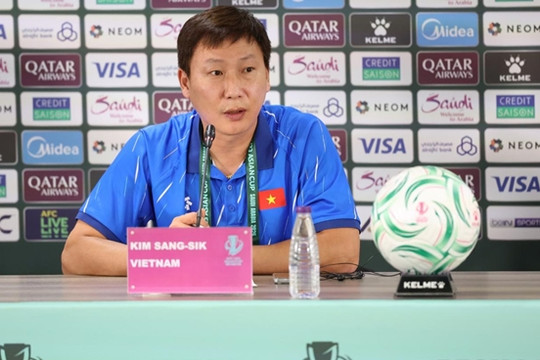 HLV Kim Sang-sik nhận diện hai 'ngòi nổ' nguy hiểm nhất của U23 UAE trước trận tứ kết