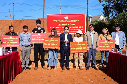 Đức An khởi công 5 căn nhà "Đại đoàn kết" cho hộ nghèo