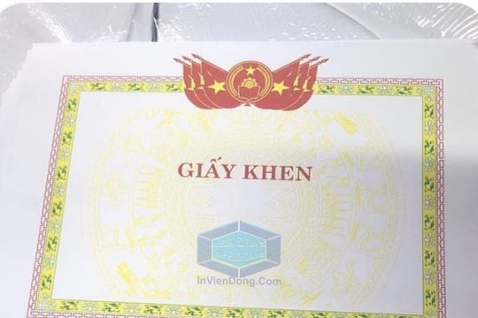 Thẩm quyền quy định hồ sơ đề nghị tặng giấy khen