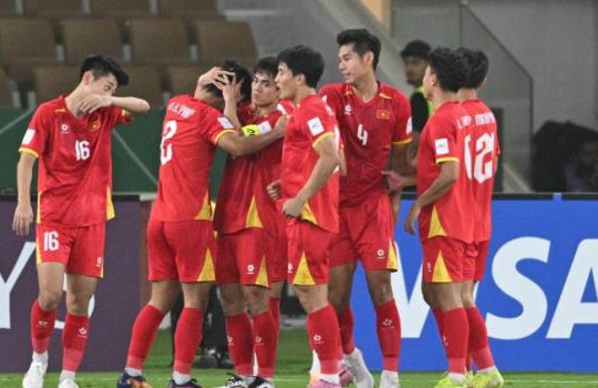 U23 Việt Nam vào bán kết U23 châu Á 2026 sau trận thắng kịch tính trước UAE