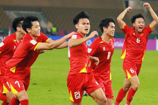 U23 Việt Nam hạ UAE 3-2 để vào bán kết U23 châu Á: Tái hiện tinh thần Thường Châu