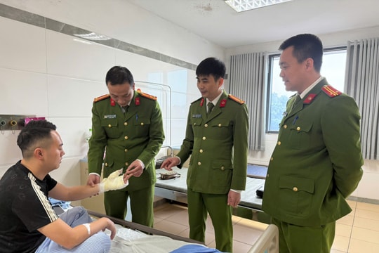 Bắc Ninh: Khống chế đối tượng tâm thần hất xăng làm một Đại úy Công an bị thương