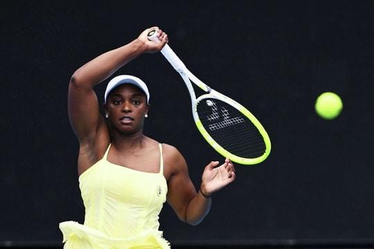 Kết quả vòng loại đơn nữ Australian Open 2026: Sloane Stephens giành vé vào vòng chính thức
