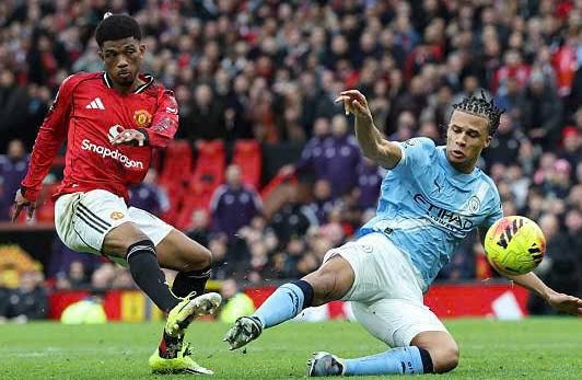 Màn ra mắt hoàn hảo của Michael Carrick