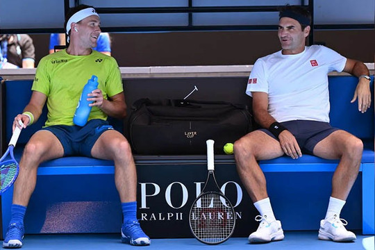 Federer gây sốt tại Australian Open: Đẳng cấp trường tồn ở tuổi 44 trước Casper Ruud