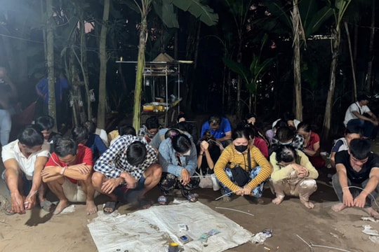 Bắt quả tang 28 đối tượng đánh bạc tại Đồng Tháp, thu giữ hơn 190 triệu đồng