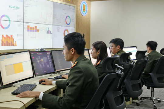 Công an Lâm Đồng tuần tra khép kín địa bàn bảo vệ Đại hội XIV của Đảng