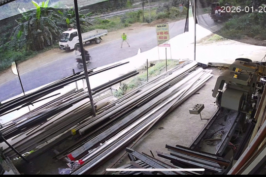 Thượng úy CSGT Quảng Trị bị thương nặng do đối tượng vi phạm lao thẳng xe vào người