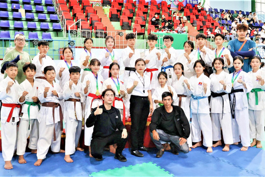 Khi nữ Bí thư chi bộ là huấn luyện viên