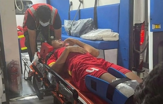 Trung vệ Hiểu Minh gửi tâm thư xúc động sau chấn thương đứt dây chằng tại U23 châu Á