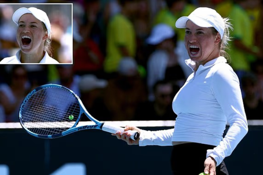 Yulia Putintseva gây tranh cãi với màn ăn mừng khiêu khích khán giả tại Australian Open 2026