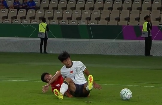 Nguyễn Hiểu Minh đứt dây chằng chéo: Đòn giáng mạnh vào hàng thủ U23 Việt Nam