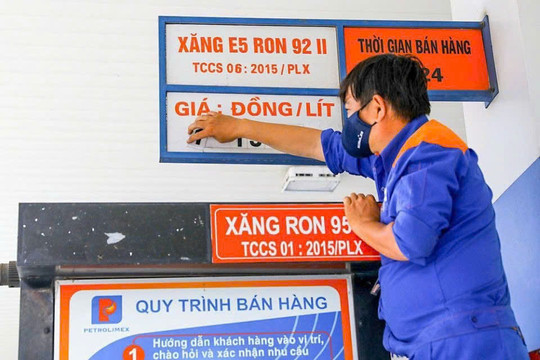 Giá xăng dự báo giảm nhẹ, giá dầu diesel tăng khoảng 300 đồng mỗi lít chiều nay 22/1