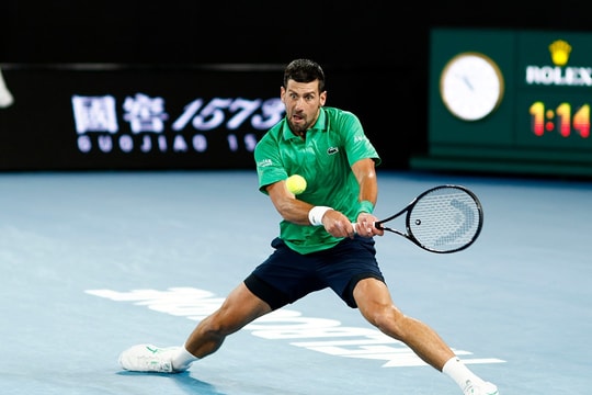 Novak Djokovic phô diễn đẳng cấp tại Australian Open 2026: Maestrelli không có cơ hội