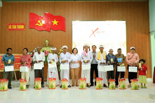 Eras Land mang "Xuân yêu thương" tới người dân Lâm Đồng