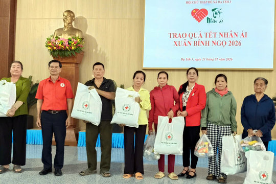 Khánh thành nhà Chữ thập đỏ và tặng quà Tết tại khu vực Đạ Tẻh