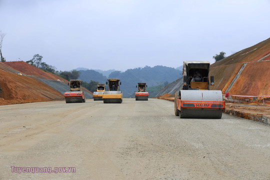Cao tốc Tuyên Quang - Hà Giang đoạn qua Tuyên Quang đạt 60% giá trị xây lắp