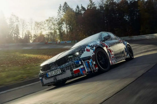 BMW M3 điện: Tái hiện âm thanh động cơ V10 và V8 huyền thoại trên siêu sedan tương lai