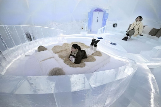 Hokkaido: Trải nghiệm ngủ đêm trong khách sạn băng độc bản tại Nhật Bản