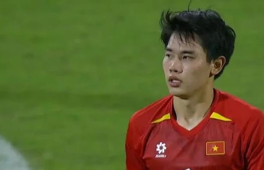 HLV Kim Sang-sik lên tiếng về thẻ đỏ của Đình Bắc trong ngày U23 Việt Nam đoạt HCĐ