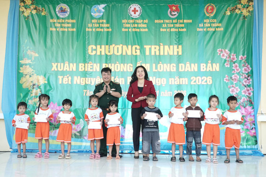 Xuân Biên phòng ấm lòng dân bản tại xã Tân Thành