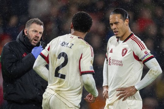Liverpool trả giá đắt: Thất bại trước Bournemouth phơi bày lỗ hổng hàng phòng ngự