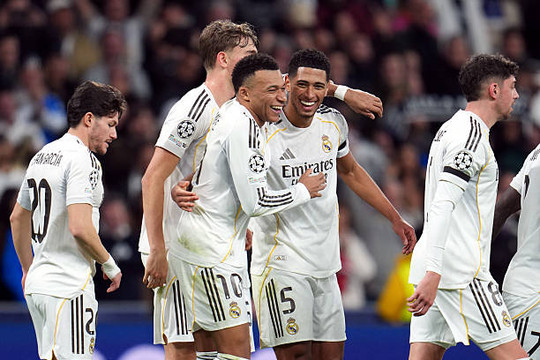 Kylian Mbappe lập cú đúp, Real Madrid chiếm ngôi đầu La Liga sau trận thắng Villarreal