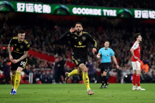 Manchester United hạ Arsenal 3-2 và động thái gây bão của tỷ phú Turki Alalshikh