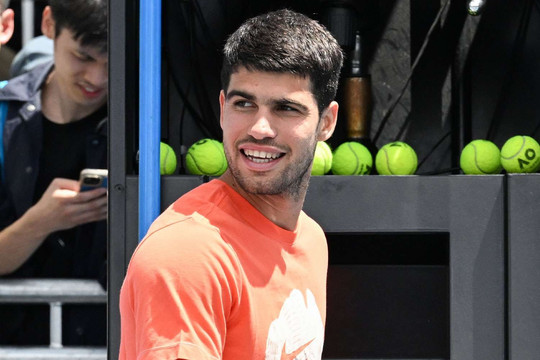 Carlos Alcaraz đối đầu Alex De Minaur: Thử thách cực đại tại tứ kết Australian Open