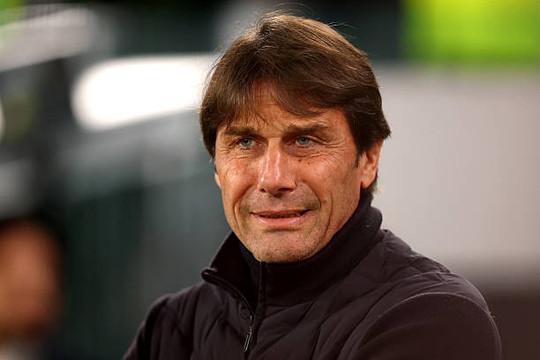 Napoli đại chiến Chelsea: Khi Antonio Conte bị dồn vào đường cùng tại Champions League