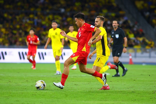 FIFA gỡ lệnh cấm 7 cầu thủ nhập tịch Malaysia trước thềm đại chiến với Việt Nam