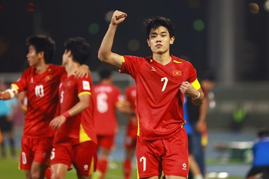 Đình Bắc và Trung Kiên được J-League săn đón, 3 sao U23 Việt Nam gia nhập Ninh Bình