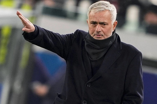 Jose Mourinho bên bờ vực bị sa thải, PSG tử chiến tranh vé Top 8 Champions League