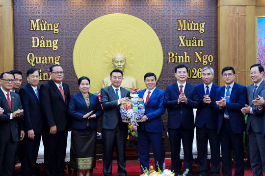 Lãnh đạo tỉnh Lâm Đồng tiếp Đoàn công tác tỉnh Champasak