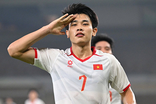 Đình Bắc bị cầu thủ Trung Quốc áp đảo tại các cuộc bình chọn U23 châu Á 2026
