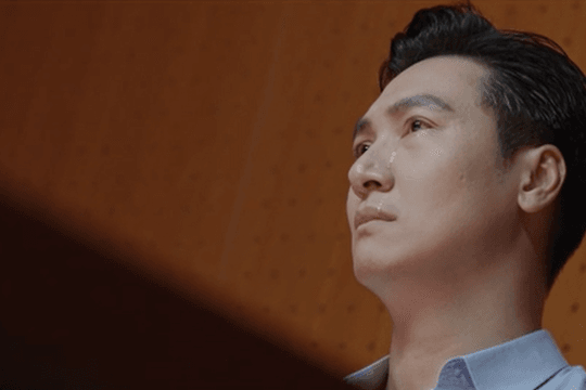 Mạnh Trường xúc động trước phân cảnh đối chất cùng Hồng Diễm trong phim Lằn ranh