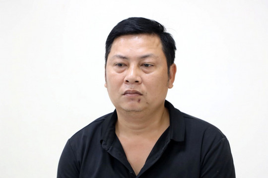 Đối tượng cầm đầu đường dây buôn lậu thuốc lá qua bưu cục tại Tây Ninh ra đầu thú