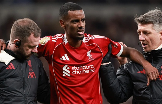 Alexander Isak và thương vụ 128 triệu bảng: Khi cả Liverpool và Newcastle đều nếm trái đắng