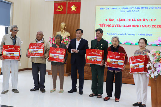 Đồng chí Lê Trọng Yên thăm, chúc Tết tại các xã phía Tây Lâm Đồng