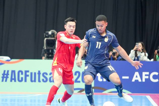 Futsal Việt Nam lỡ ngôi đầu bảng sau trận thua tối thiểu 0-1 đầy tiếc nuối trước Thái Lan