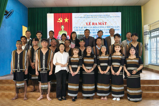 Ra mắt câu lạc bộ cồng chiêng ở xã Lạc Dương