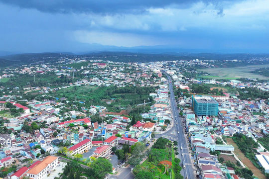 Di Linh tạo đà phát triển vững tin bước vào năm mới