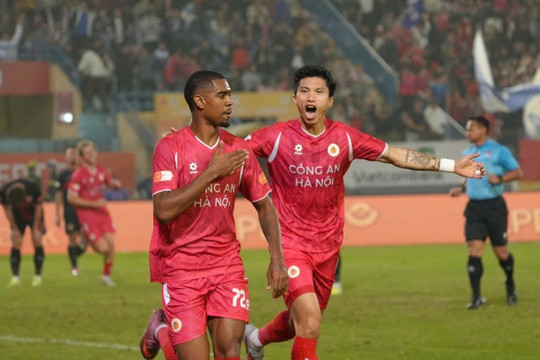 Alan lập hat-trick rực sáng, CAHN hạ gục Ninh Bình FC 3-2 để đánh chiếm ngôi đầu