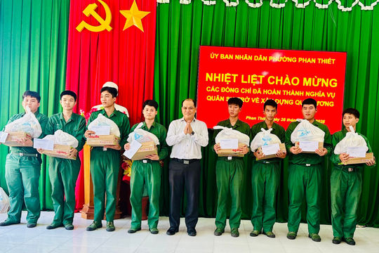 Ấm áp ngày trở về