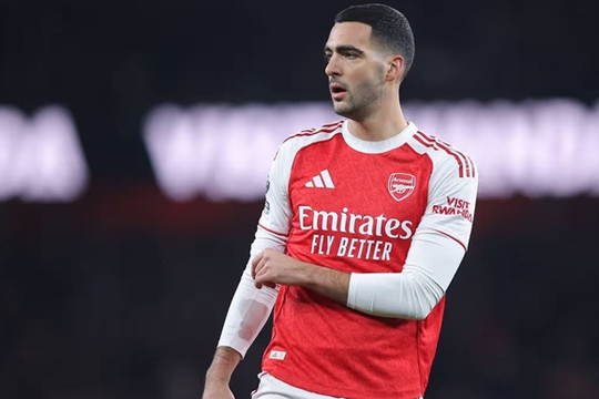 Arsenal rơi vào cuộc khủng hoảng nhân sự sau chấn thương của Merino và sai lầm Nwaneri