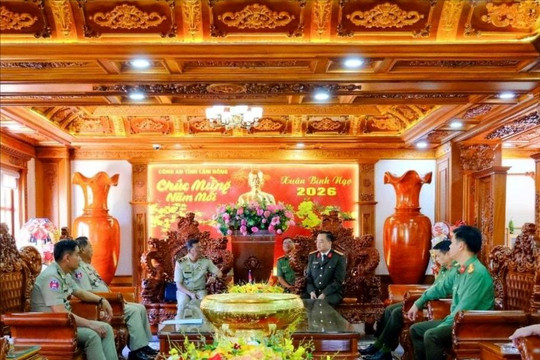 Công an Mondulkiri thăm, chúc Tết Công an tỉnh Lâm Đồng