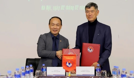 VFF gia hạn hợp đồng với Giám đốc kỹ thuật Koshida Takeshi: Tầm nhìn dài hạn cho bóng đá Việt Nam