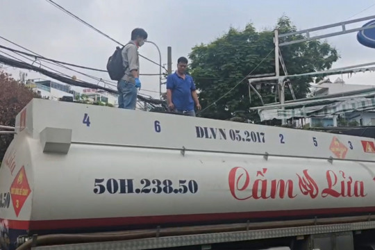 Công an TP.HCM triệt phá đường dây sản xuất và buôn bán xăng RON A95 giả quy mô lớn