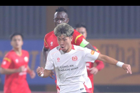 Việt kiều Ngô Đăng Khoa tỏa sáng tại V-League: Lời chào gửi HLV Kim Sang-sik