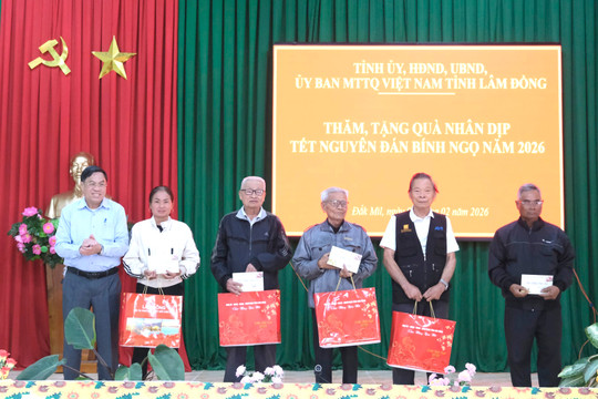 Lãnh đạo tỉnh Lâm Đồng thăm, tặng quà Tết tại Đắk Mil, Đắk Sắk, Đức Lập